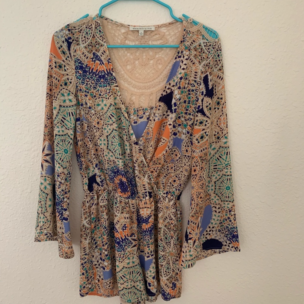 Geometric Patterned Romper - Picture 3 of 4